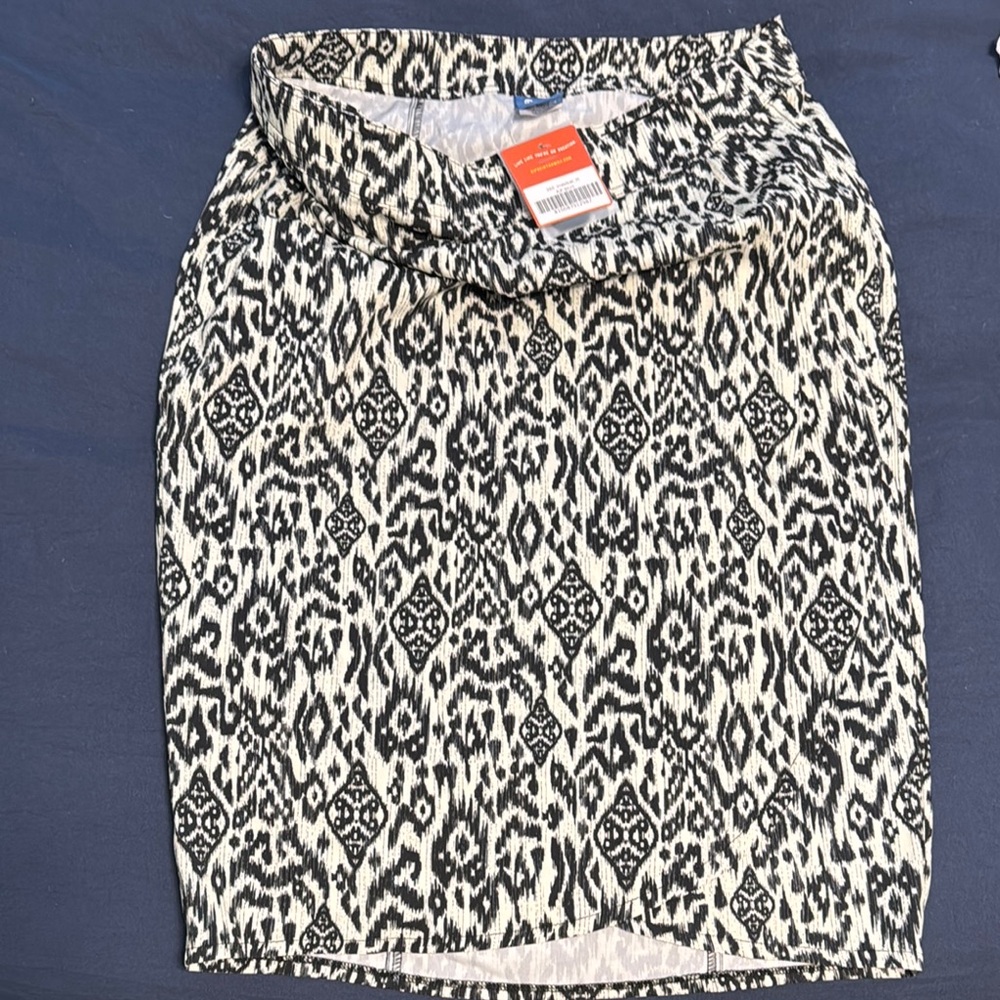 Ripskirt length 3 ikat pattern